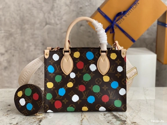 YK ONTHEGO VUITTON PM X LOUIS 0112